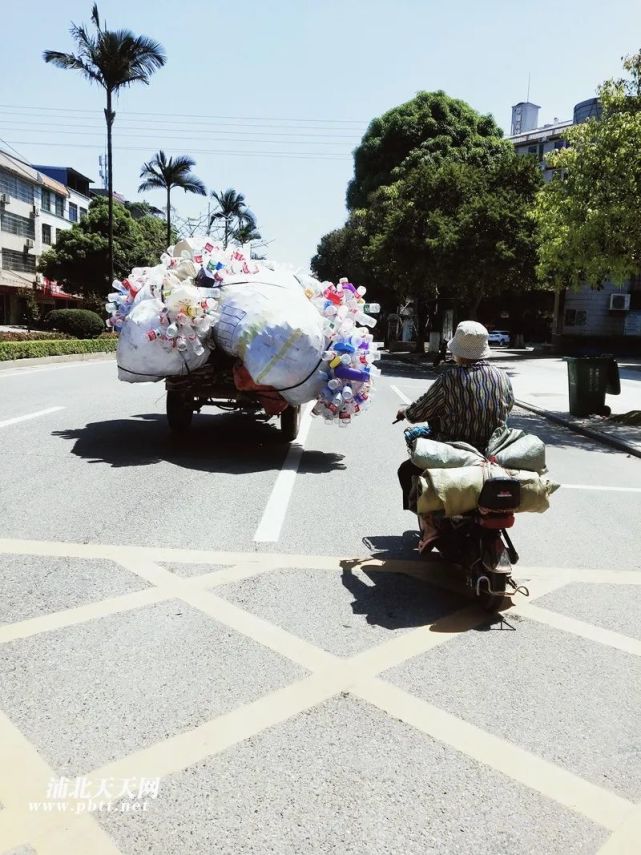 生活不易,很多人都是在負重前行,特別是現在疫情之下很多行業都出現了