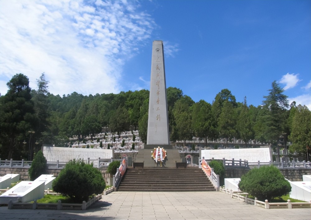 金平县烈士陵园:该陵园始建于解放战争时期,1979年3月,部分西线参战