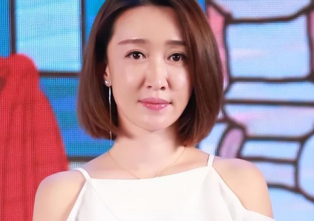 师从冯巩,明明很美却走喜剧路线,《医是医二是二》宋宁太圈粉了