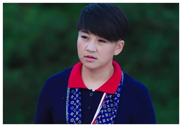 后来突然变瘦了,相貌和身材发生了很大改变,可惜宋晓峰心里只有宋青莲