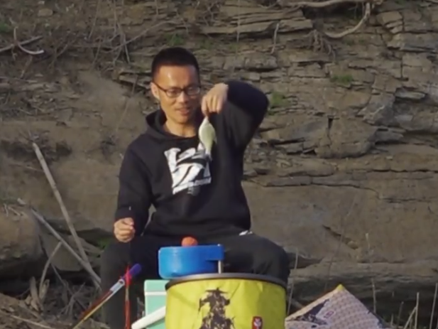 曾晖发段子把升钟湖面积普及错提议钓鱼圈网红顶流们更需严谨