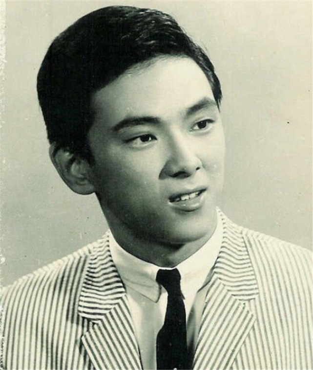 大侠王羽去世两次救成龙67岁踢翻甄子丹江湖地位很高