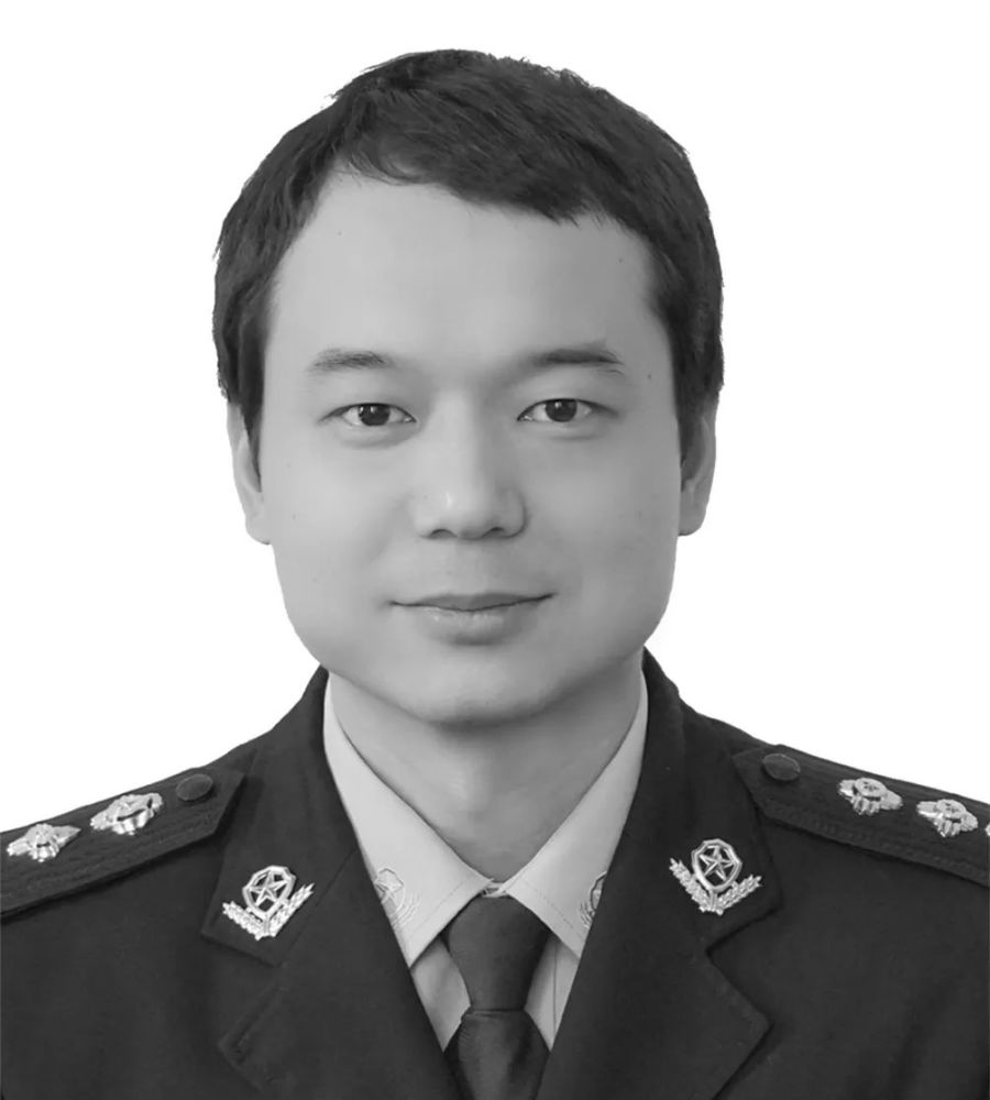 致敬缅怀奋进扎根山区的守路人追记交警直属二大队辅警易炜