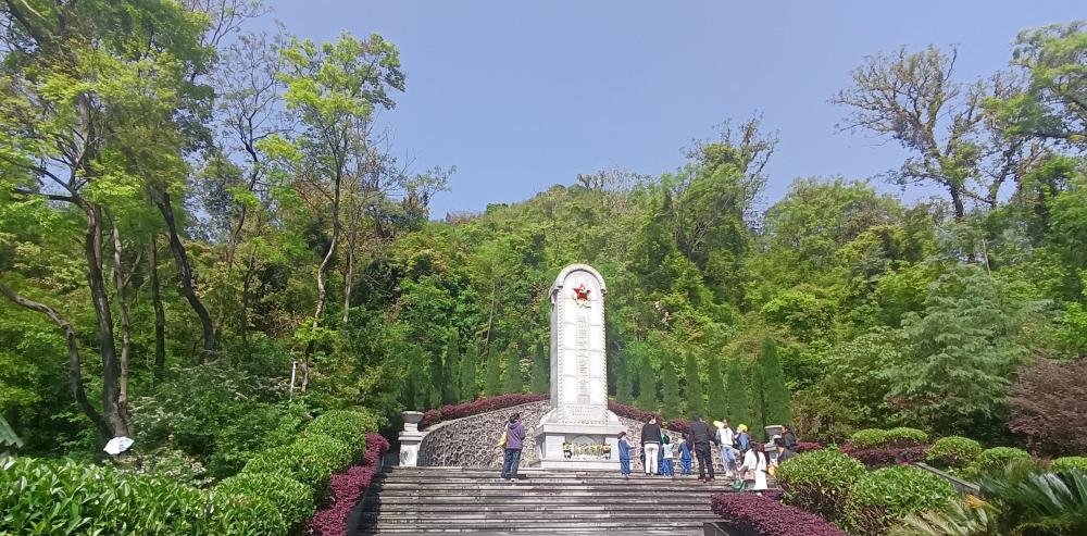 桂林西山公園前蘇軍烈士墓為什麼是清明祭掃必去之地