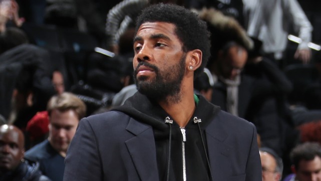 "封斋",从每天凌晨3时至16时不吃不喝,直到日落星现后才能饮茶进餐,这