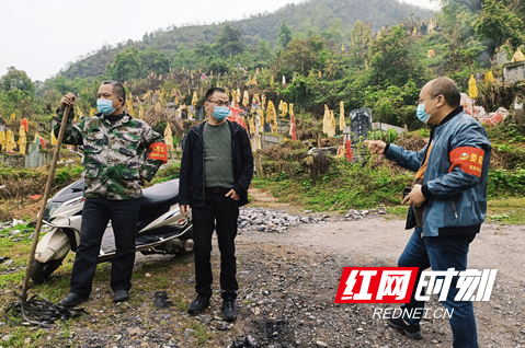 冷水江市禾青镇:清明绷紧弦 筑牢安全线