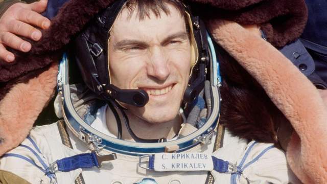 最后一名苏联人,前苏联宇航员谢尔盖,为什么在太空滞留这么久?