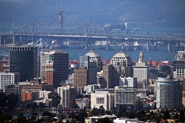 加州的旧金山-奥克兰-伯克利(san francisco-oakland-berkeley)两个