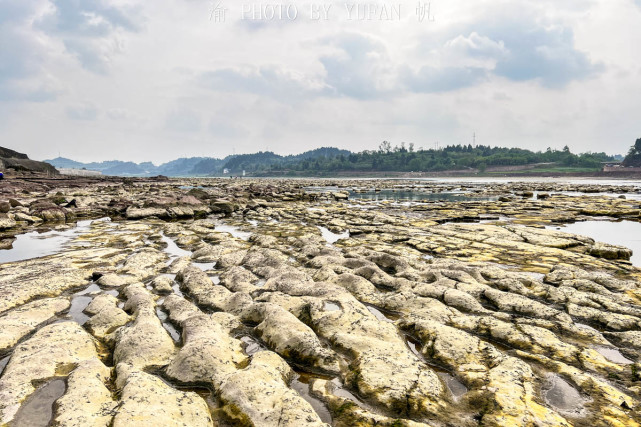 重庆潼南发现的河流侵蚀地貌像冰臼又像羚羊峡谷真的太神奇了