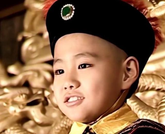 继承人之争不同,同治帝的即位十分顺利,他的父亲咸丰帝只有这一个儿子