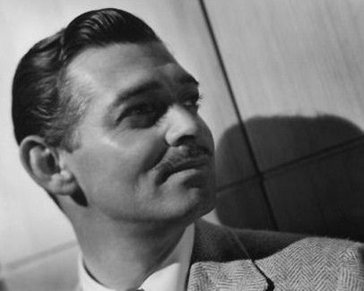 《乱世佳人》"白瑞德"的痴情人生:爱妻死于空难,他娶了她的"替身"