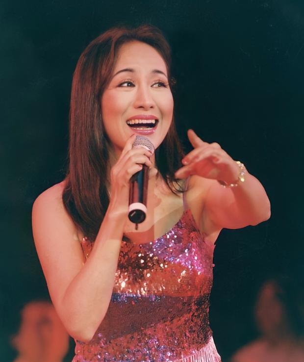 郑绪岚:83年春晚一夜爆红,被封杀后离开中国,后来结局如何?插图7