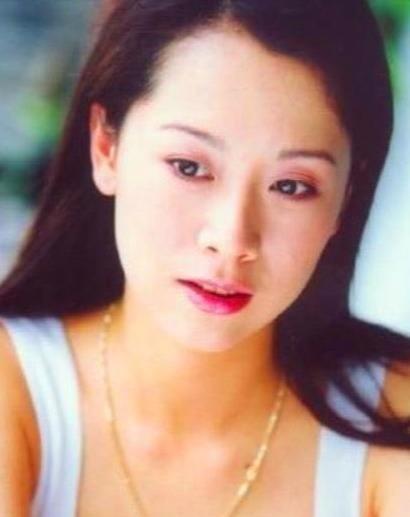 "野蔷薇"海清,25岁隐婚生子,嫁初恋20年,被宠成幸福阔太太
