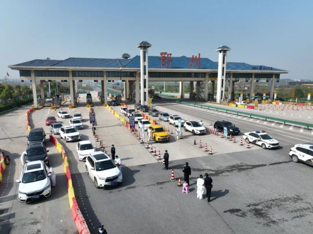 武鄂高速鄂州中,鄂州西收费站,武黄高速鄂州,路口,汀祖收费站以及鄂咸