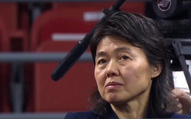 京媒集体支持雅尼斯下课,闭口不谈秦晓雯,太有特色