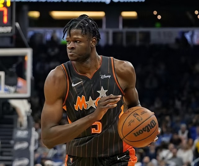 天赋肉眼可见的潜力中锋班巴,今天爆发了!6帽5三分!他进化了?