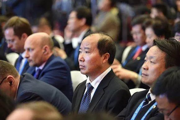 泰隆银行宁波分行违法被罚215万贷款违规流入房市等杨洋作文还是乘风作文好2023已更新(新华网/微博)