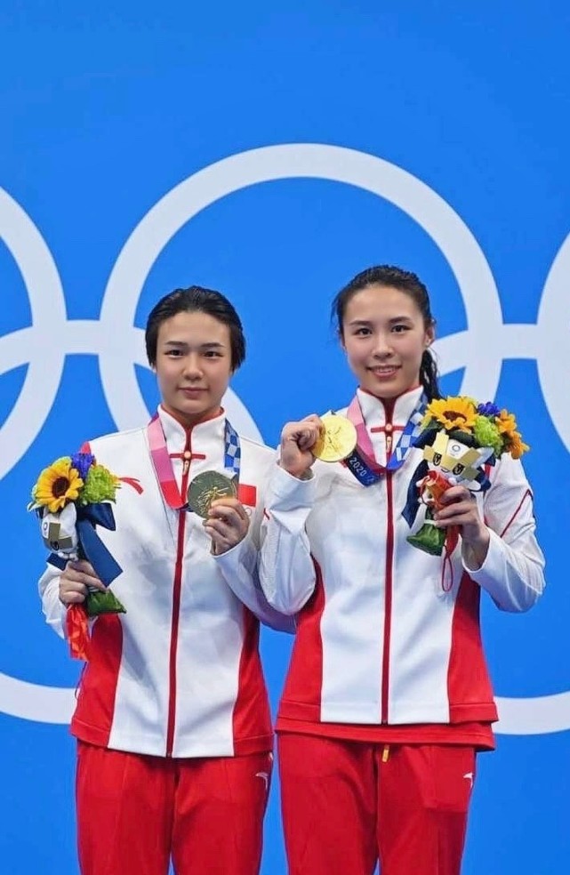 王涵官宣退役，31岁体坛传奇，跳水27年，改行当播报员，发挥余热_腾讯新闻