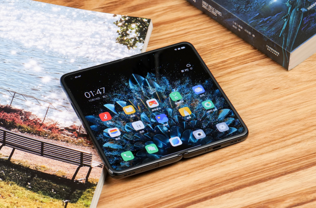 vivo高端旗舰即将登场,512g 蔡司镜头,价格是关键