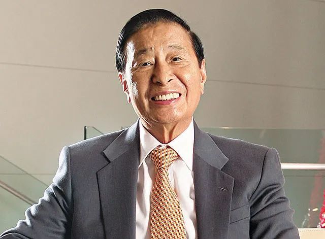 真正的亚洲首富也许是香港的这位李姓老人