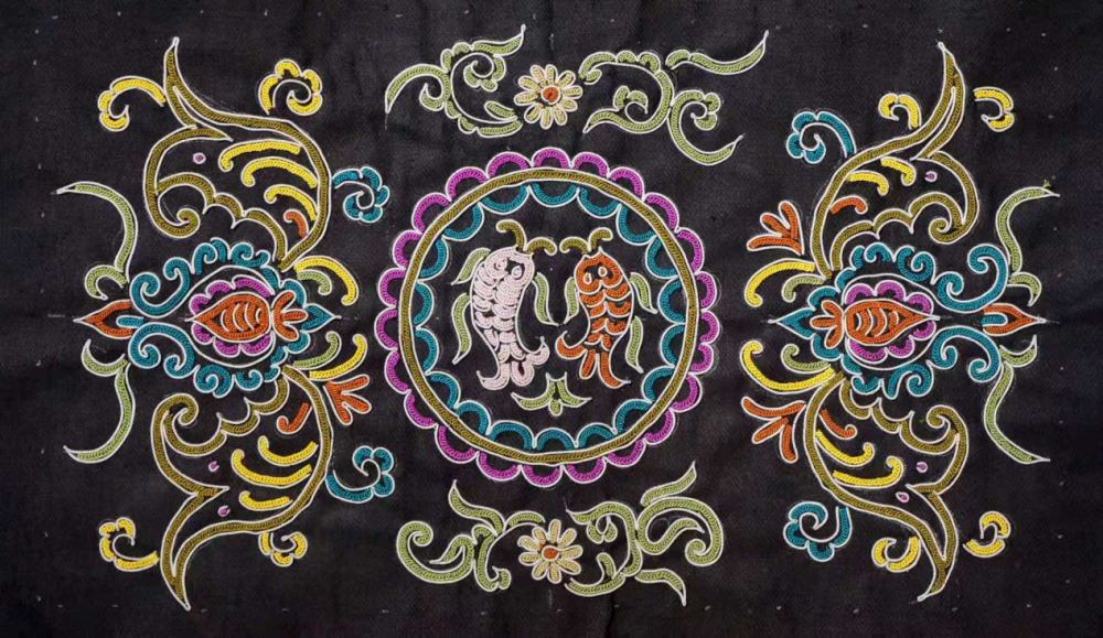 北京高校大学生助力贵州马尾绣等水族文化推广