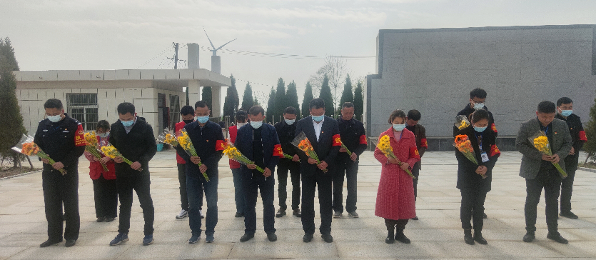 党员代表,大学生村官,镇新时代文明志愿服务队代表和严涧村关工委同志