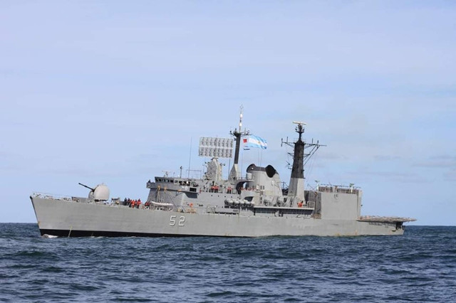 阿根廷海军的42型驱逐舰,b-52"大力神"号