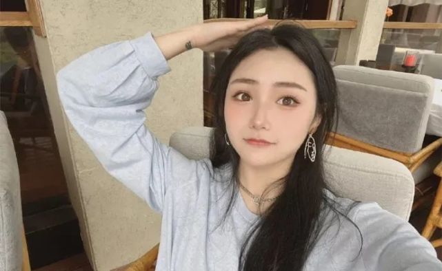 amy回应因"欧束事件"坐牢一事!张二嫂表示他们都羡慕嫉妒我们!