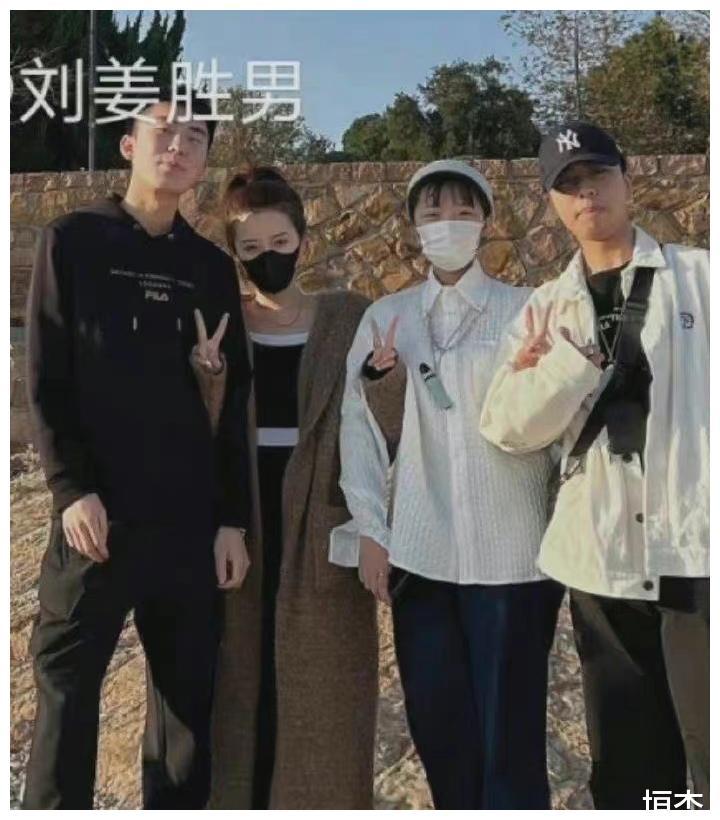 圈钱黑历史被抓走女网红出轨1天7个瓜太荒唐