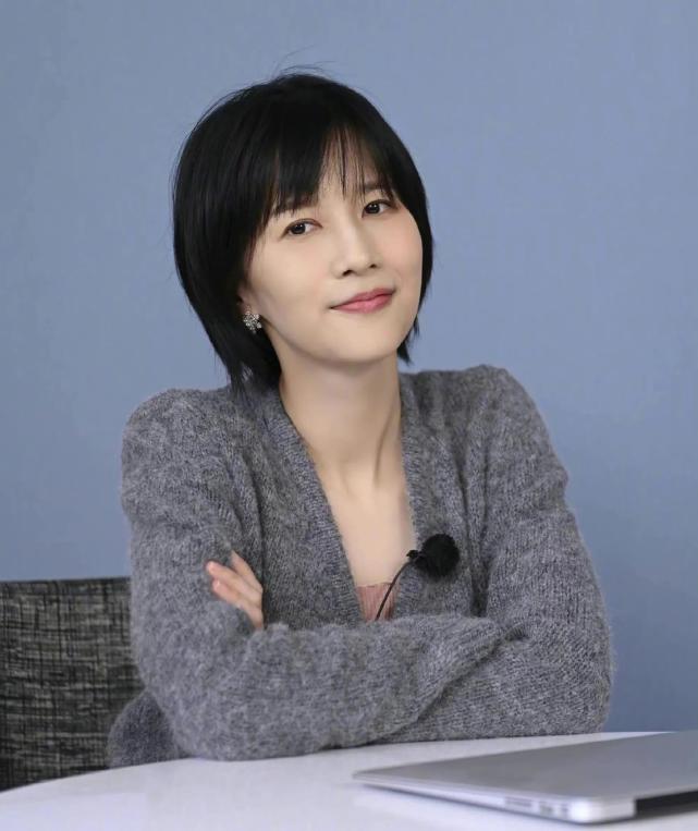 papi酱在综艺谈自己的育儿观点,表示男性不是天然的父亲