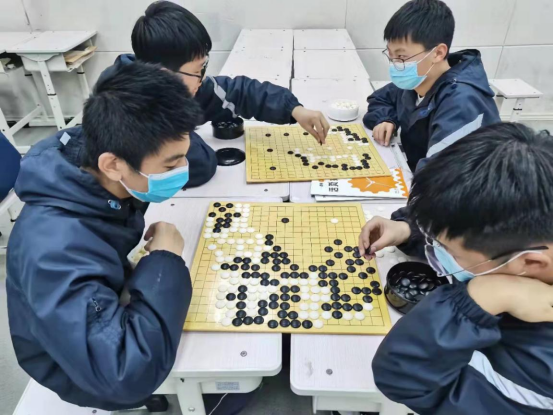 社团活动展风采 高新区实验中学"围棋社团"活动掠影