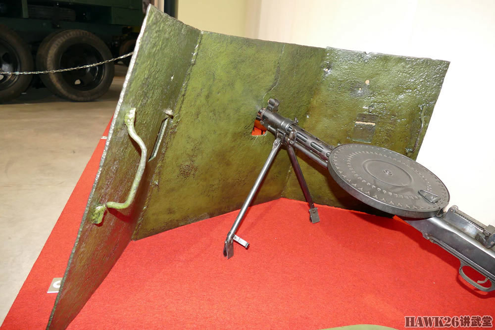 二战苏联防弹掩体 曾用于列宁格勒战场 残存的弹孔令人触目惊心