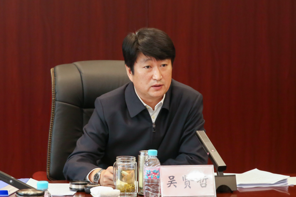 会议现场 杨婷婷 摄4月7日,延吉市委副书记,市长吴贤哲主持召开十九届