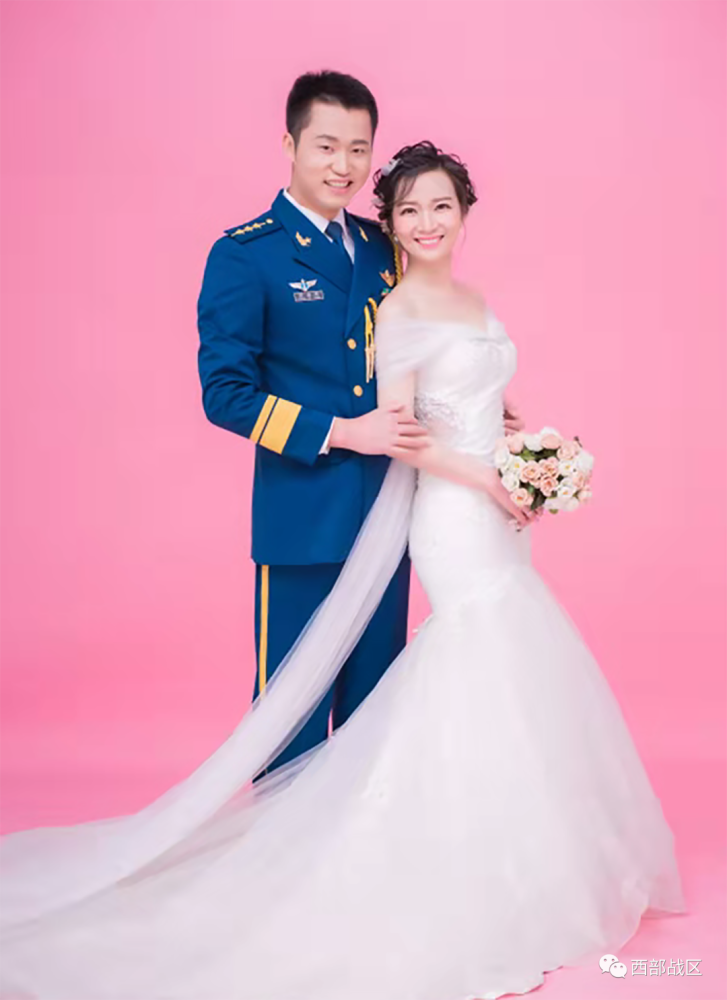 甜出新高度孔雀蓝追随飞行员当上军嫂还主动申请上了高原