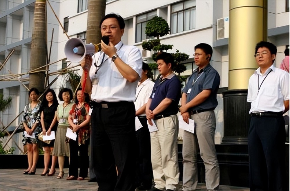 “老大哥”奥迪A8L很难养？网友：这养车成本也只有大佬才顶得住语文哪个网校教得好2023已更新(微博/网易)