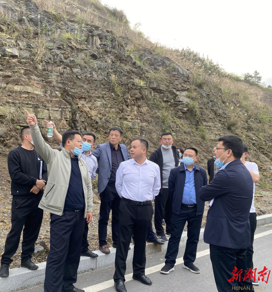 永顺县召开创建省级文明城市项目建设现场调度会