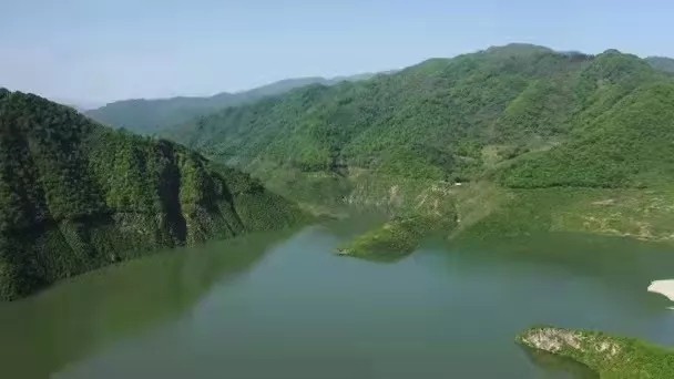 金水河流经洋县在黄金峡汇入汉水,而又从黄金峡水库调入三河口,佛坪