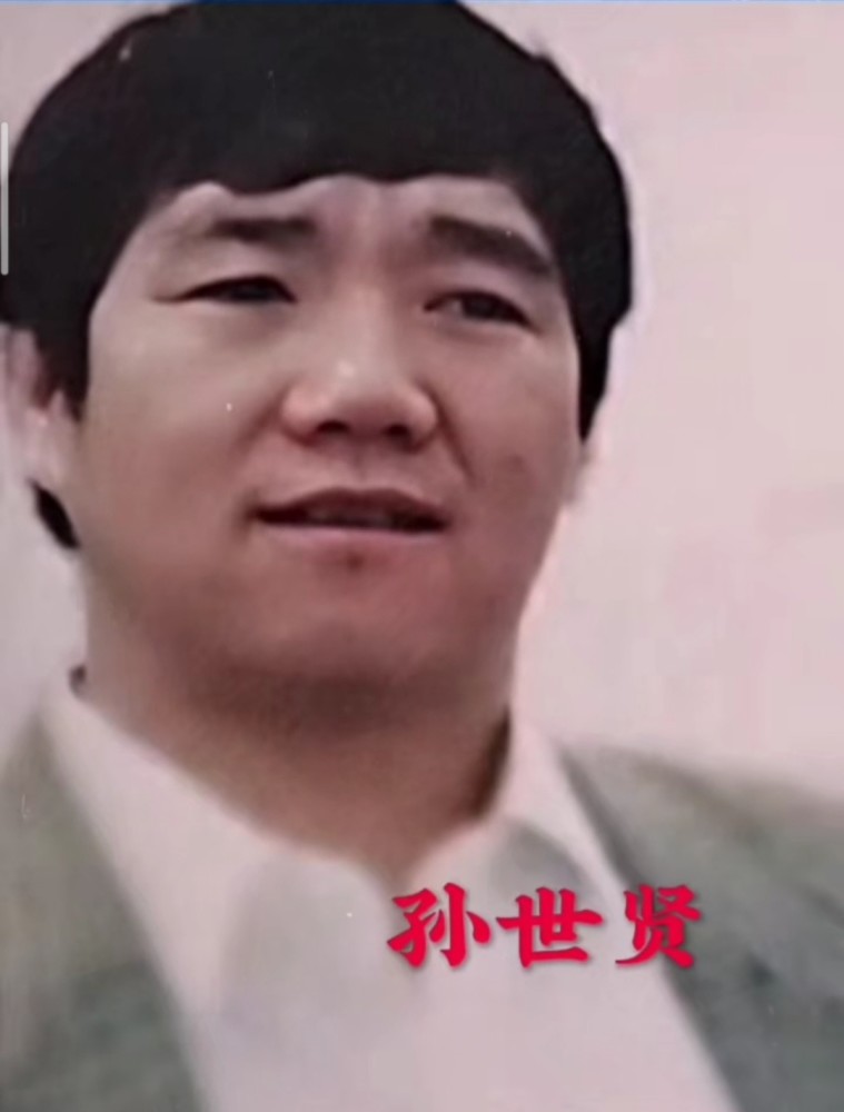 这小子叫李明轩,也不知道贤哥你认不认识?