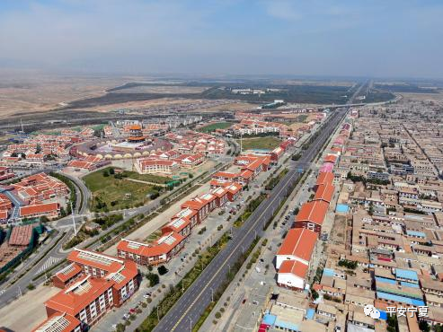 29年前,在得知国家将在宁夏贺兰山下戈壁滩上建立玉泉营经济开发区