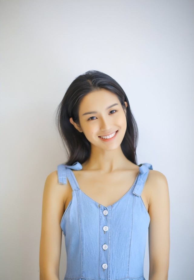 一年只干半年收入就有24万十八线女演员还委屈上了