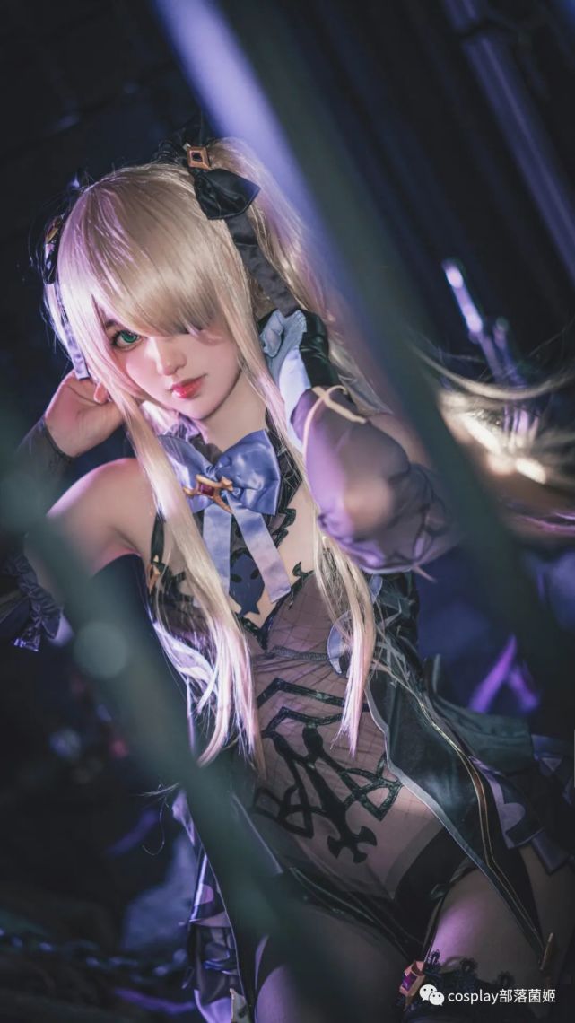 cos:原神断罪女皇菲谢尔cos正片@鹤泽