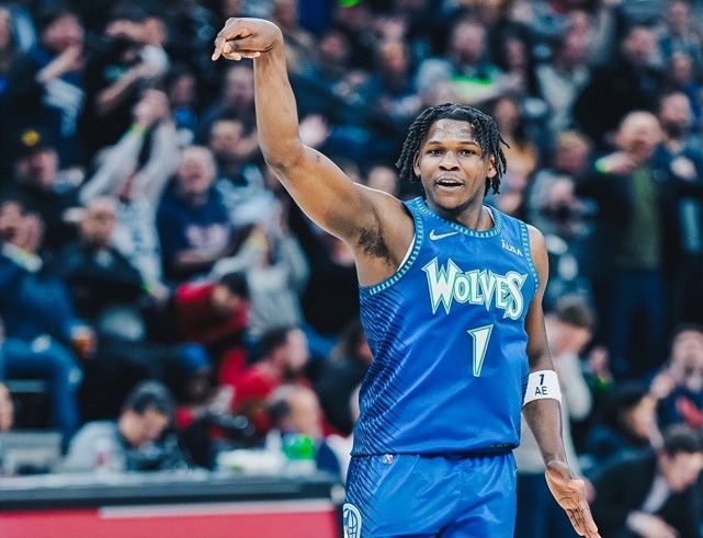 华子轰49＋6＋8仍无缘今日最佳！对不起，你碰到NBA历史第一人了_腾讯新闻