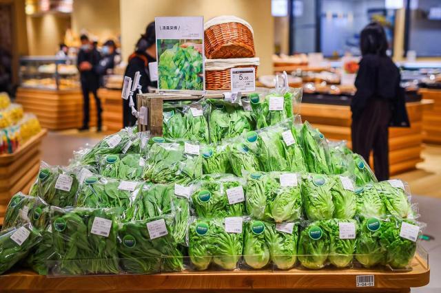 京东七鲜上海瑞虹太阳宫店相关负责人强调,当前七鲜的首要目标就是抗