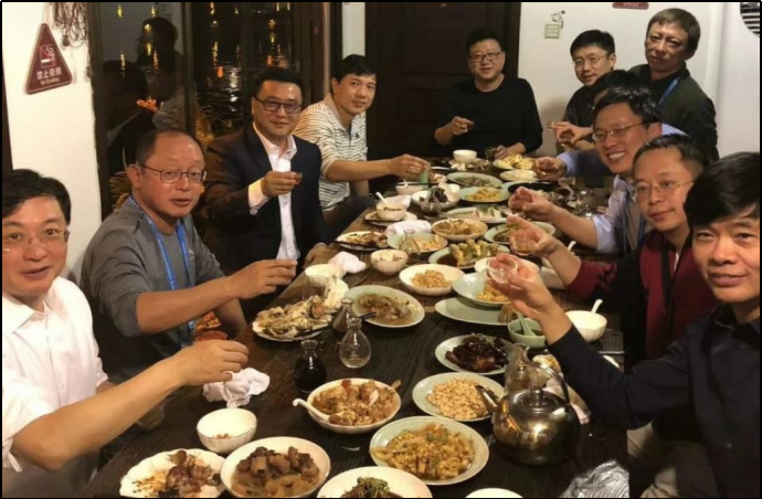 "饭桌"上的男人不多了_腾讯新闻
