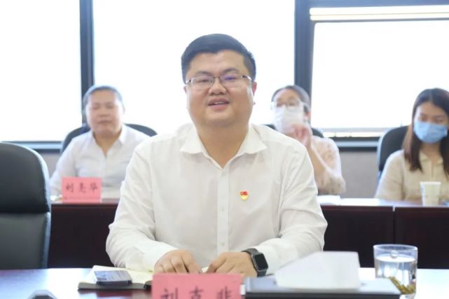 此外,刘建铭还强调,党群干部要做好"园丁,善于培