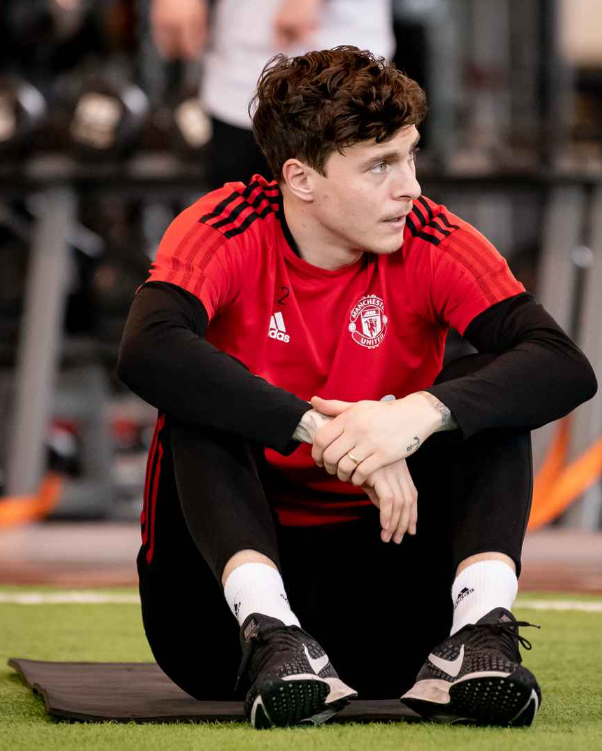 曼联备战埃弗顿训练组图