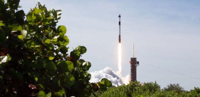 Spacex载人龙飞船首次空间站全商业飞行开启 龙飞船 猎鹰九号 国际空间站 Spacex 公司 载人龙飞船 宇航员