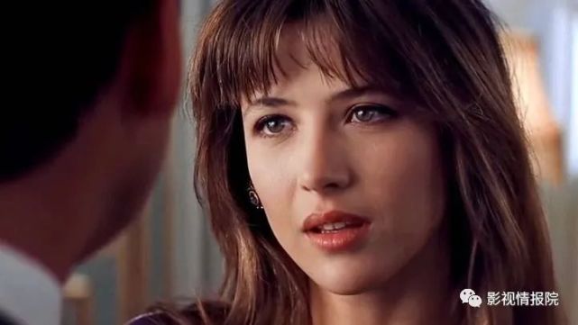 一部无法拒绝的美色电影,两位欧洲顶级美女的"对决"