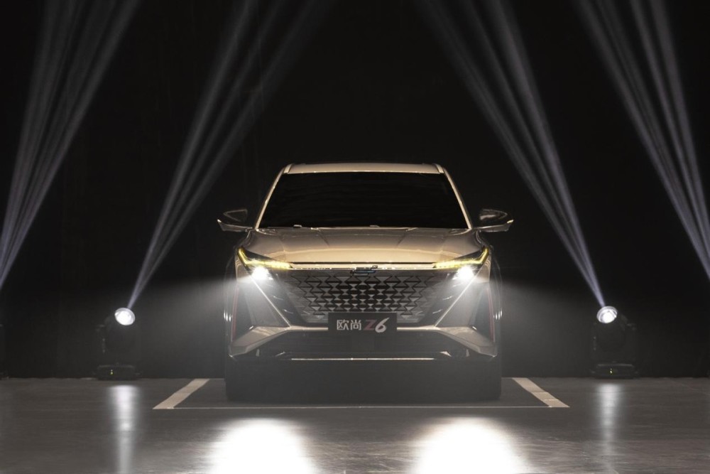 凯迪拉克全新小型SUV亮相，或命名为XT3，若15万起能火吗？沪教版高一物理电子课本