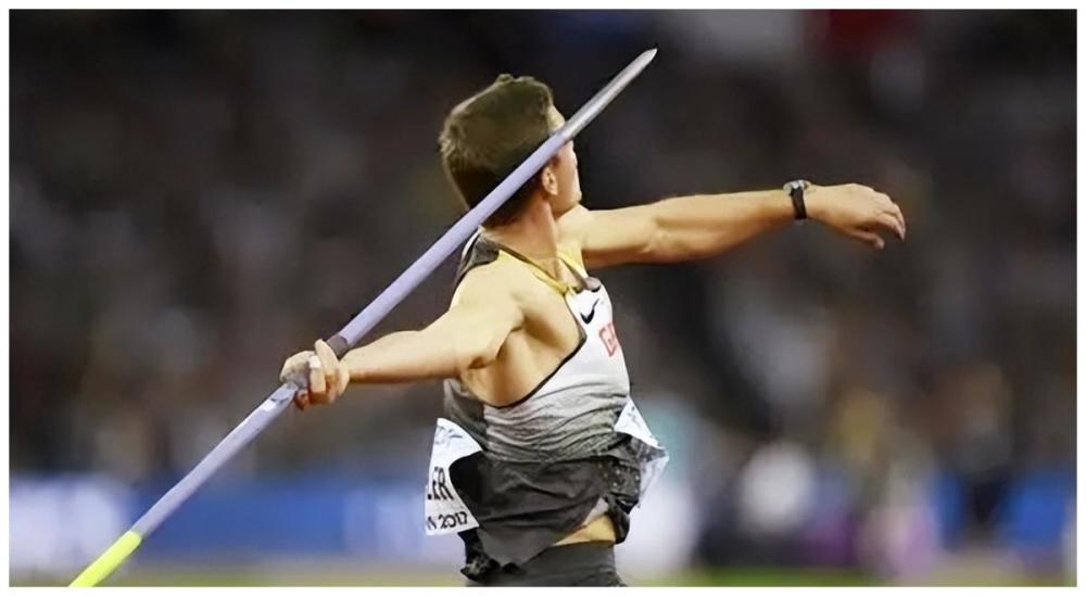 体坛史上的永久性世界纪录男子标枪10480米为何破不了
